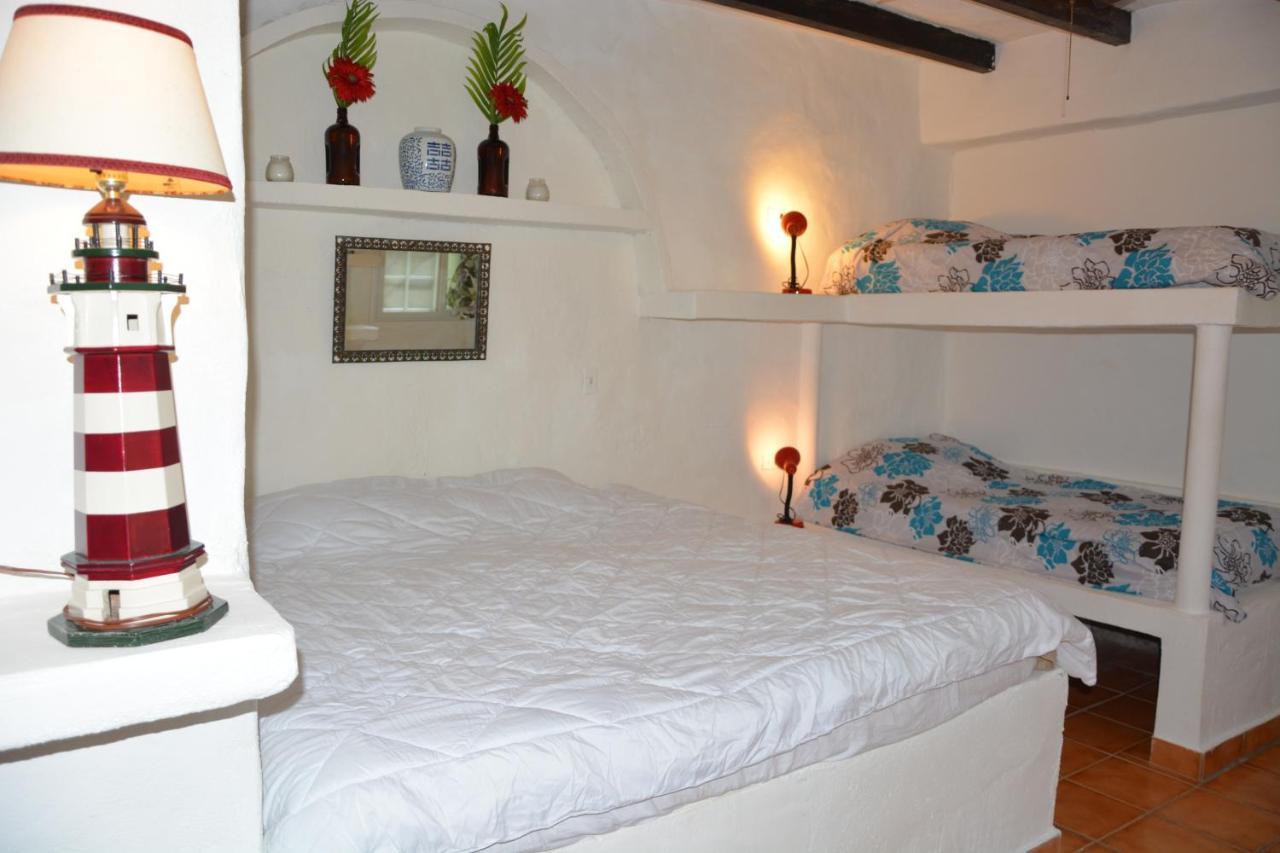 Oceanfront Bungalows - Paradise Rentals Santa Catalina Exteriör bild