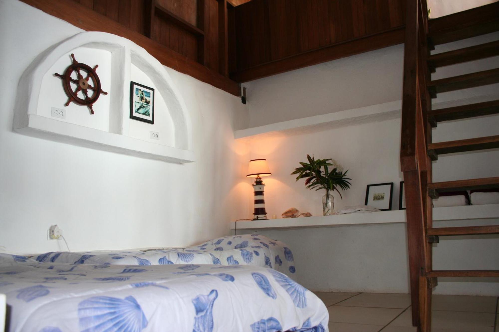 Oceanfront Bungalows - Paradise Rentals Santa Catalina Exteriör bild