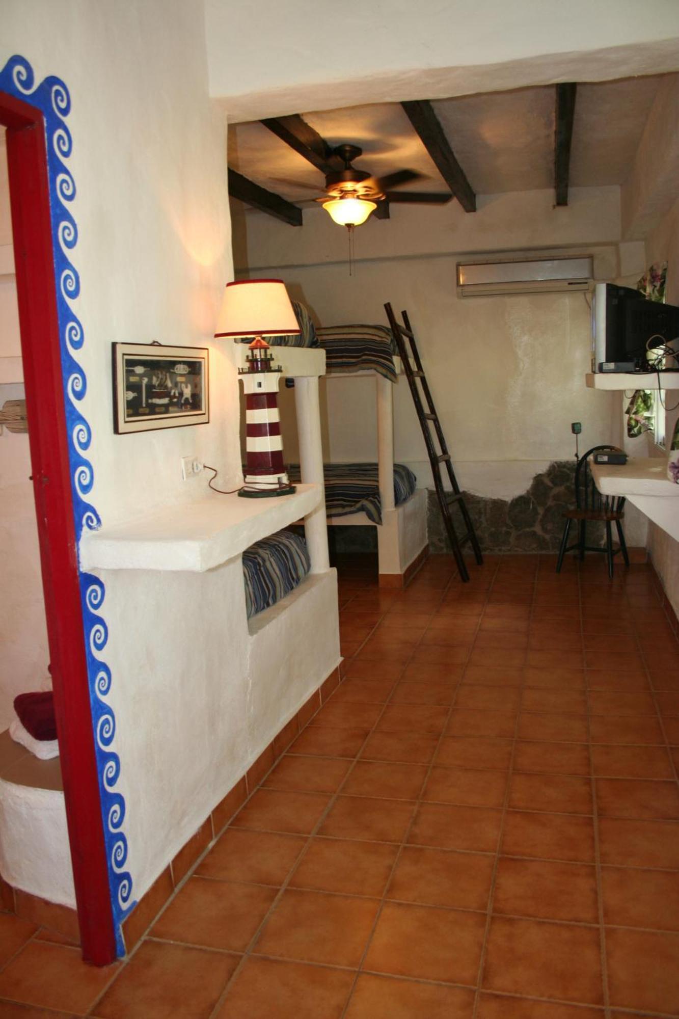Oceanfront Bungalows - Paradise Rentals Santa Catalina Exteriör bild