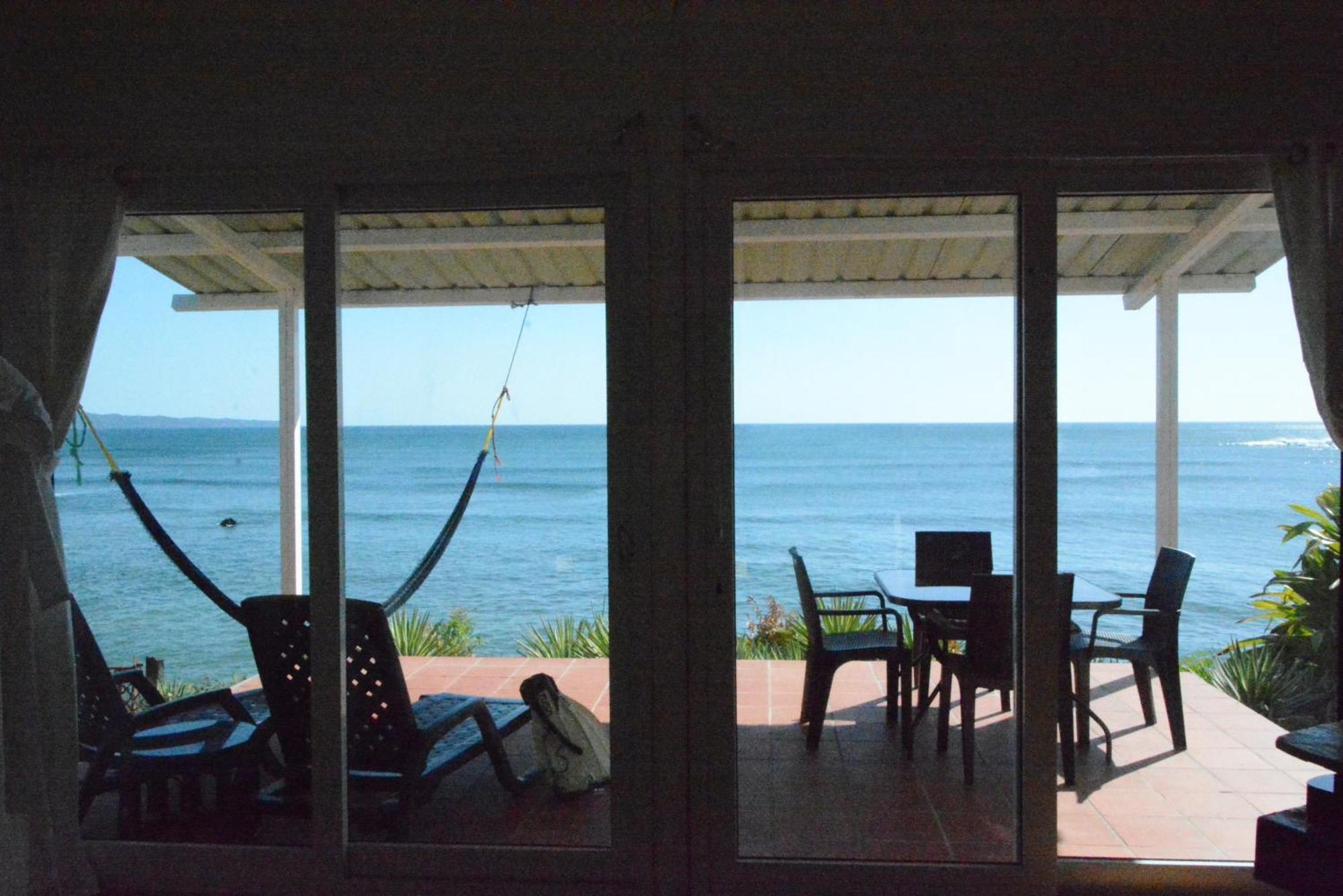Oceanfront Bungalows - Paradise Rentals Santa Catalina Exteriör bild